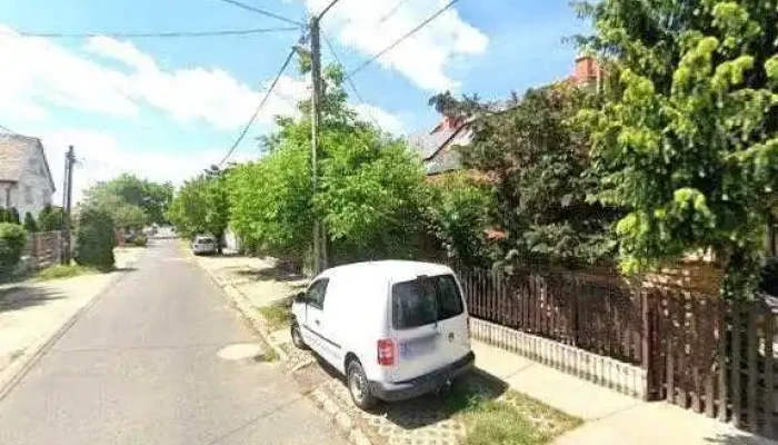 Nyarifolia   Hivatalos Skyfol Ablakfolia Es Autofolia Telepito Utcakep Es 360deg - Budapest