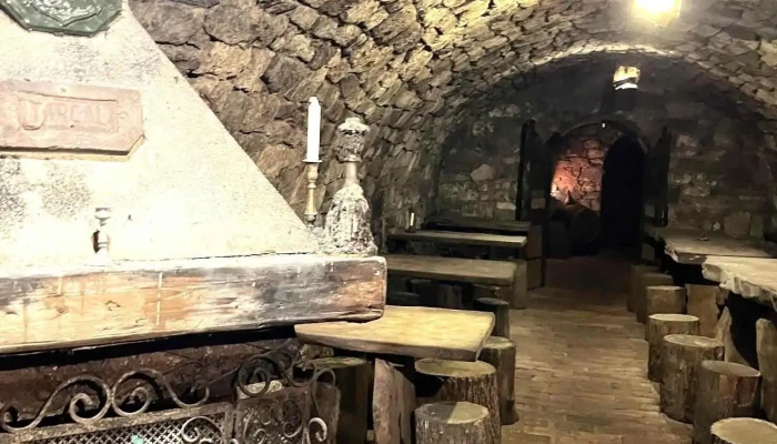 Pataky Borporta -  Latogatoktol - Tarcal
