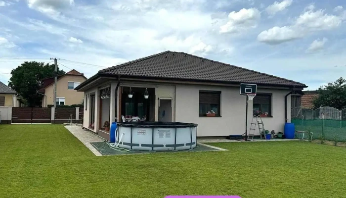 Pazony Bau Kft. Családiház-építes, generálkivitelezés - Nyíregyháza - Hungary