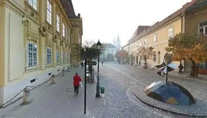 Perte Bistro -  Utcakep Es 360deg - Székesfehérvár
