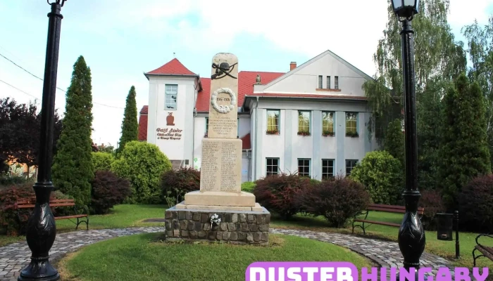 Petőfi Sándor Művelődési Ház és Községi Könyvtár Röszke - Dózsa György U. 1