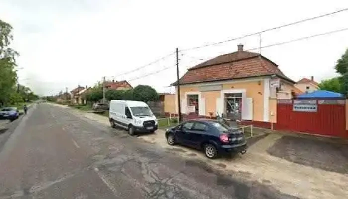 Pezol Barkacs Es Vasaru Utcakep Es 360deg - Cegléd