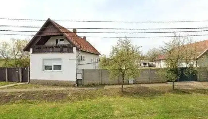 Purecsne Lakatos Szabina Kozmetikus Sminkes Sminktetovalo Utcakep Es 360deg - Elek