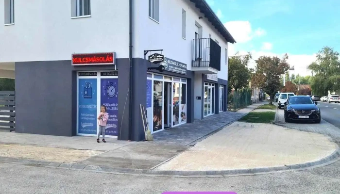 Schuhmacher Kulcsmásolás-cipőjavítás Ruhatisztító - Dunaharaszti