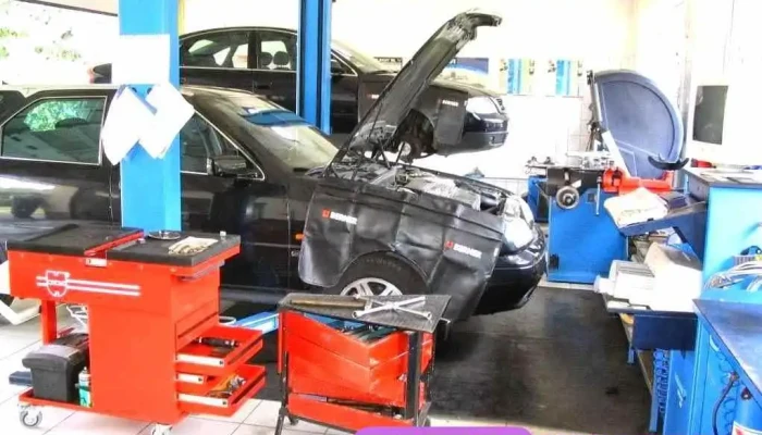 Sek Auto Futomu  Es Gumiszerviz Kft Belul - Táplánszentkereszt