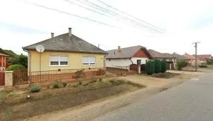 Sos Gumiszerviz Klima  Akku  Es Kolcsonzocentrum Napkor 41 Es Fout 100m Utcakep Es 360deg - Napkor