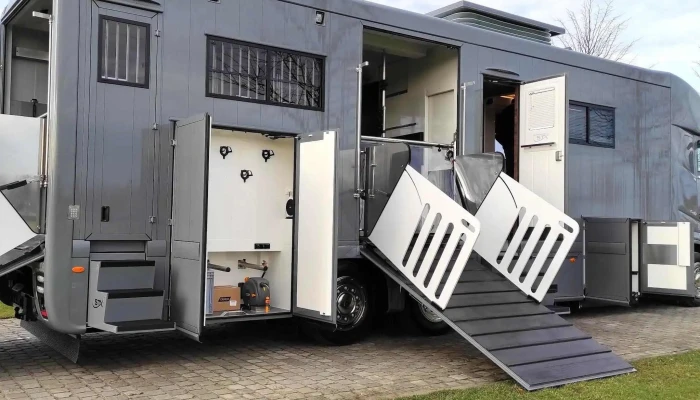 Stx Horseboxes Kft -  Terulet - Székesfehérvár