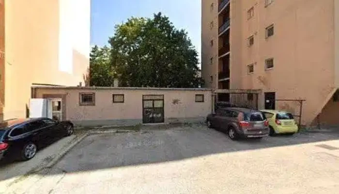 Szaki Zarszerviz Szekesfehervar Utcakep Es 360deg - Székesfehérvár