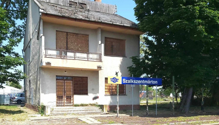 Szalkszentmarton Vasutallomas Vasuti Szolgaltatasok - Szalkszentmárton