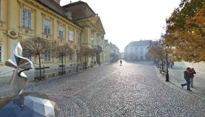 Szent Istvan Emlekjel Utcakep Es 360deg - Székesfehérvár