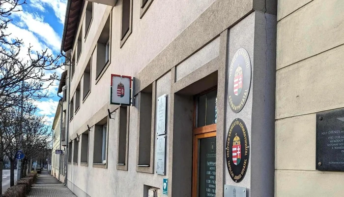 Tapolca Kormanyablak Kormanyzati Hivatal - Tapolca