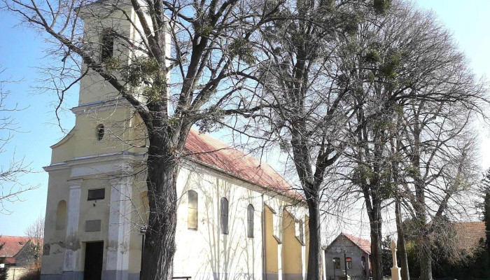 Taszári Magyarok Nagyasszonya-templom - Magyarország