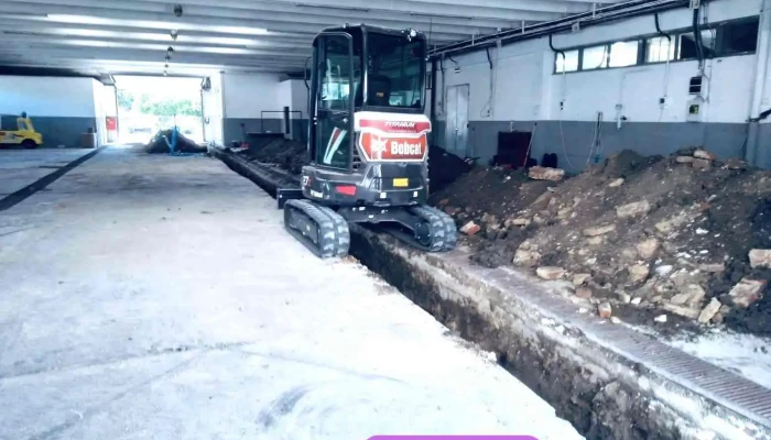 Titanium Foldmunka A Tulajdonostol - Debrecen