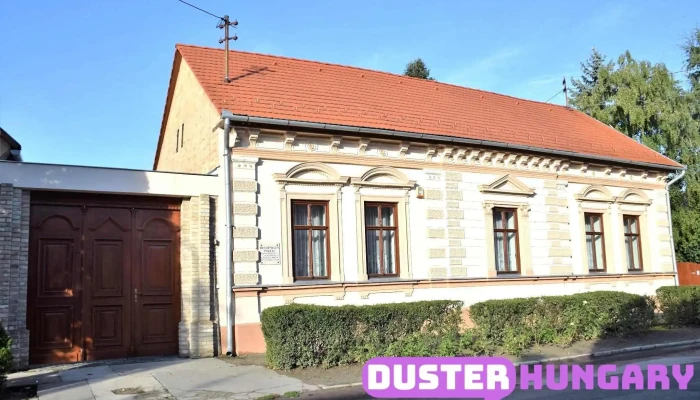 Tolnai Református Imaház - Bajcsy-Zsilinszky U. 116