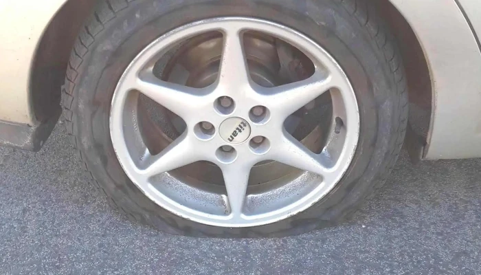 Topp Autoszerviz Automentogumiszerviz Komarom Sofőrszolgalat - Komárom