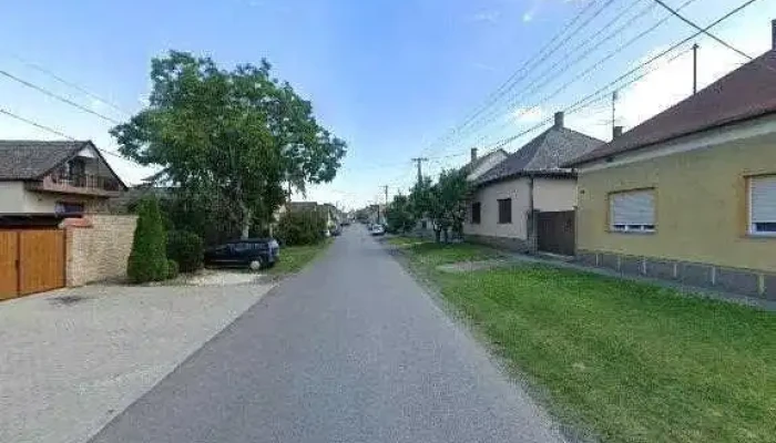 Tornoczky Istvan Utcakep Es 360deg - Tolna