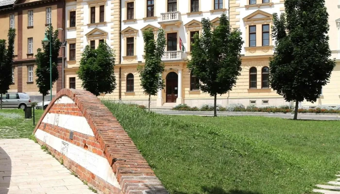 Ügyészség - Béla Király Tér 3