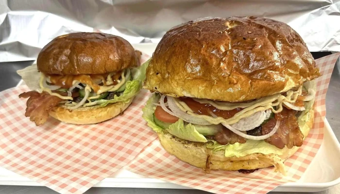 Ulloi Street Food Hamburger - Budapest