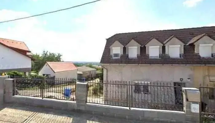 Ulrich Es Tarsa Bt Osszes - Pécs