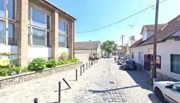 Vaci Szakkepzesi Centrum Petzelt Jozsef Technikum Es Szakkepzo Iskola Utcakep Es 360deg - Szentendre