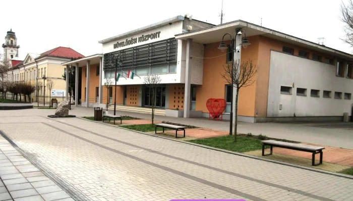 Városi Művelődési Központ - Szabadság U. 50