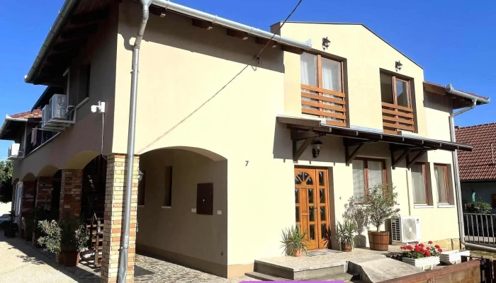 Villa Boglár Apartman - Pipacs U. 7