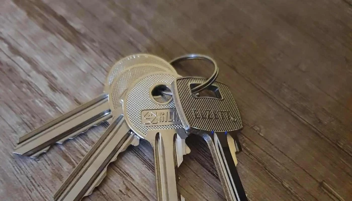 Zarszakuzlet Es Szerviz Kulcsmasolas - Kecskemét