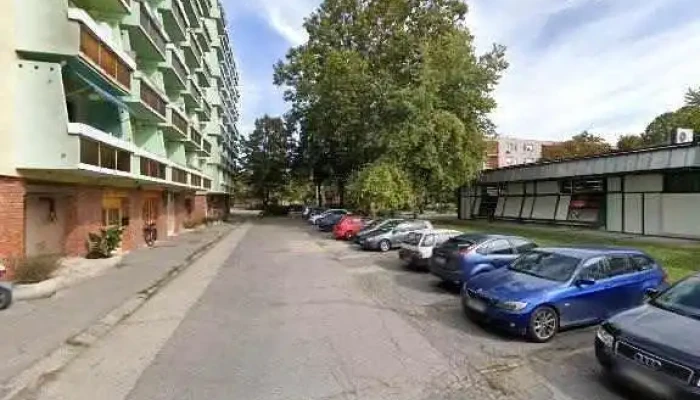 Zarszakuzlet Es Szerviz Utcakep Es 360deg - Kecskemét