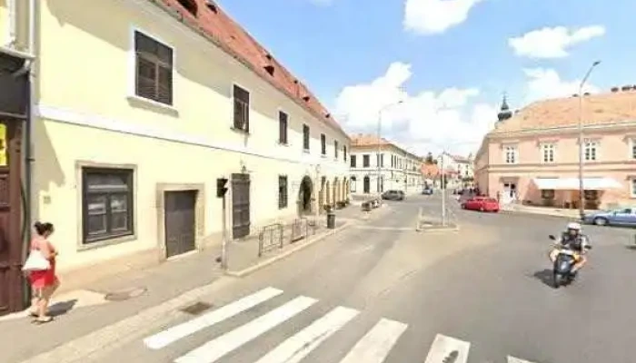 Zarszakuzlet Utcakep Es 360deg - Pécs